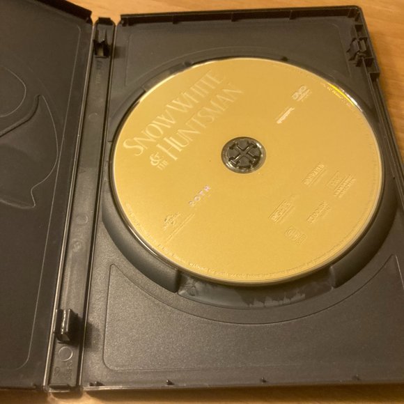 Snow White and the Huntsman DVD - Picture 4 of 4